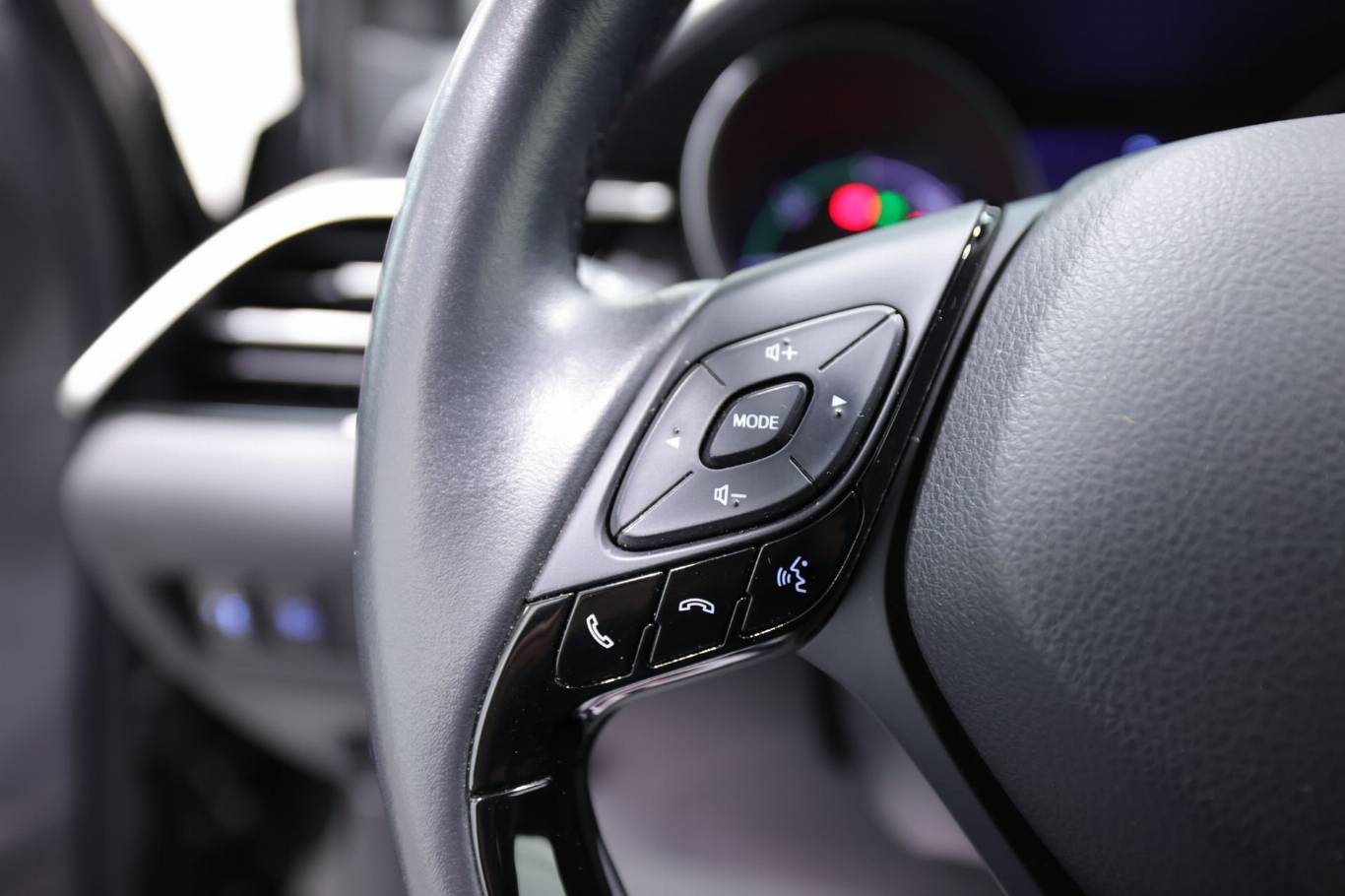 TOYOTA C-HR 24
