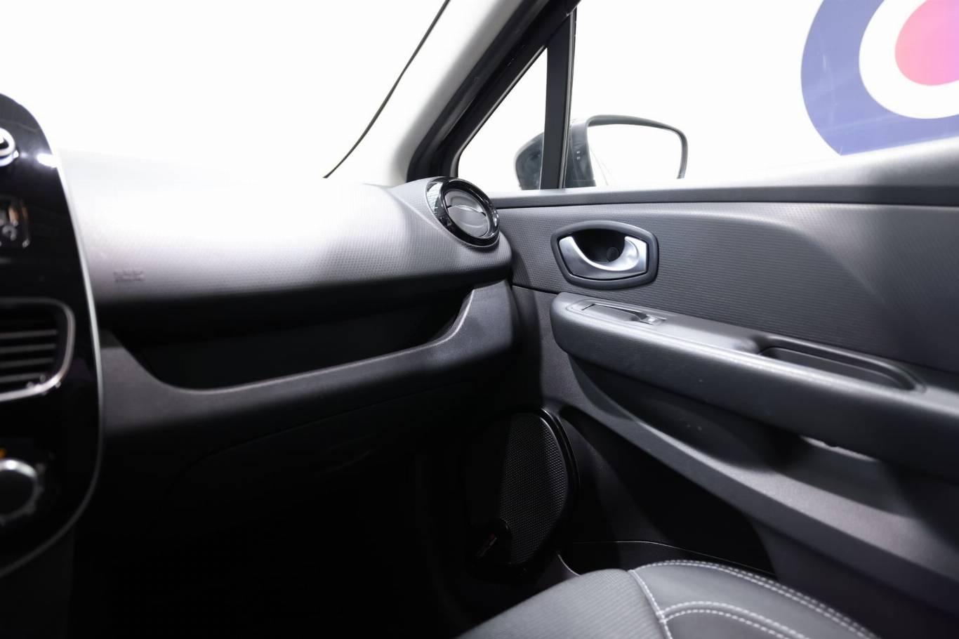 RENAULT Clio 24