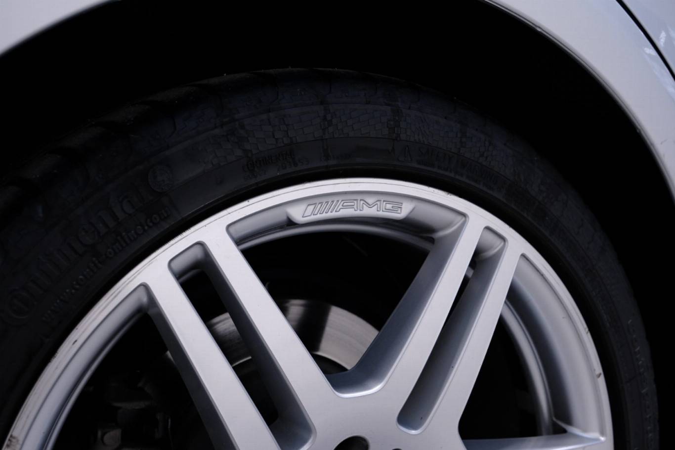 MERCEDES-BENZ E 250 60