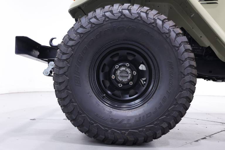 TOYOTA Land Cruiser 11