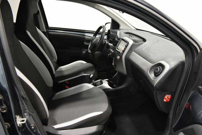 TOYOTA Aygo 21