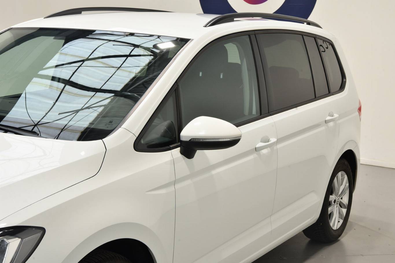 VOLKSWAGEN Touran 43