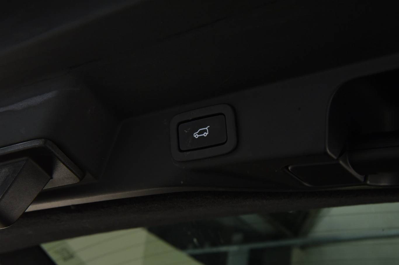 LAND ROVER Range Rover Sport 37