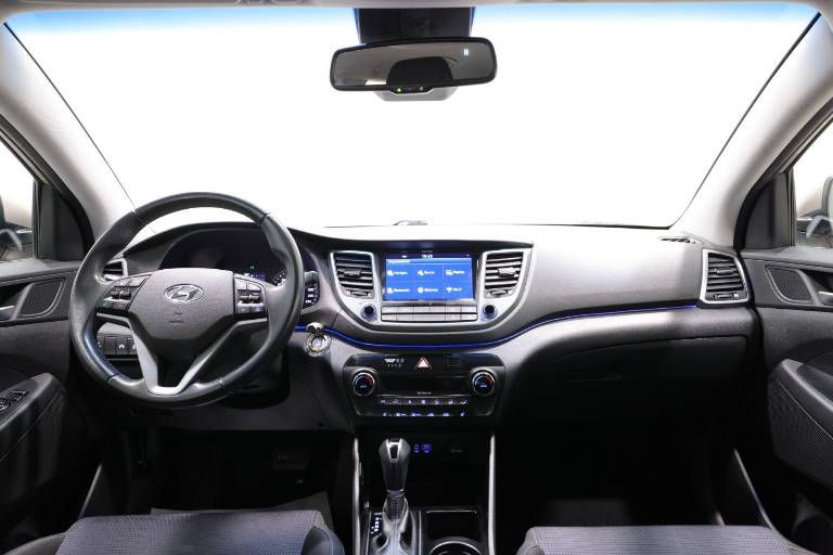 HYUNDAI Tucson 10