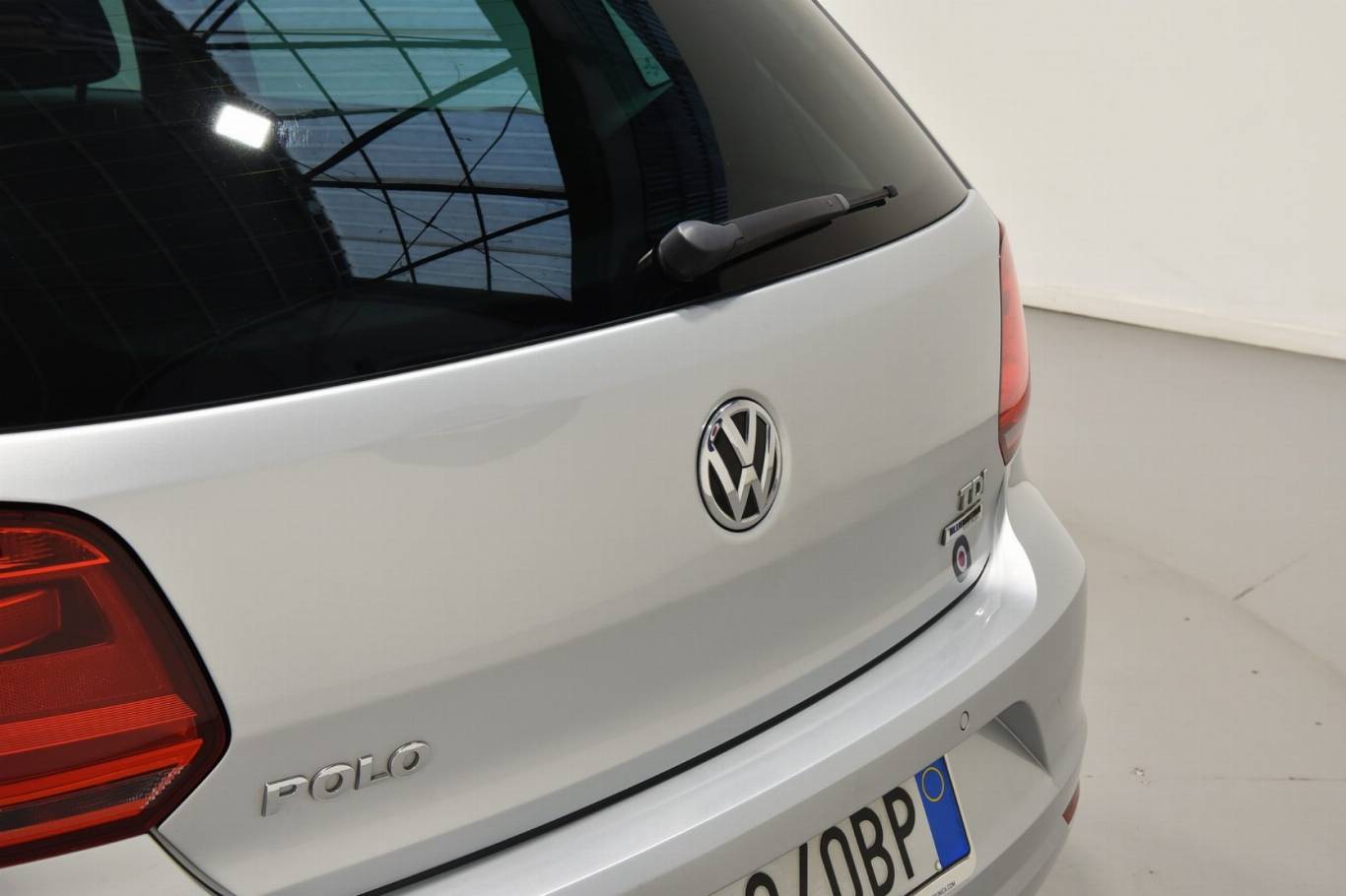 VOLKSWAGEN Polo 39