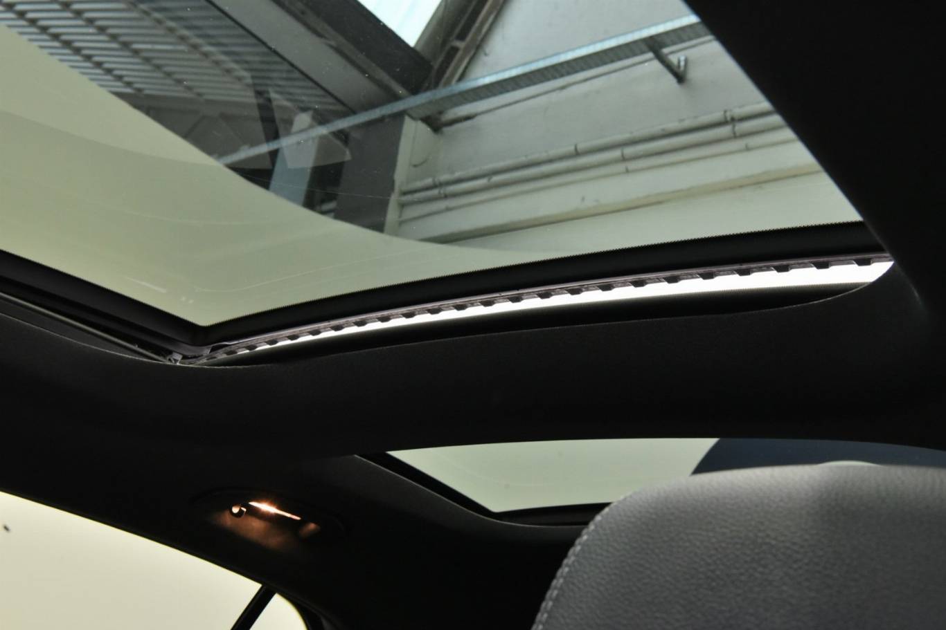 MERCEDES-BENZ GLA 200 60