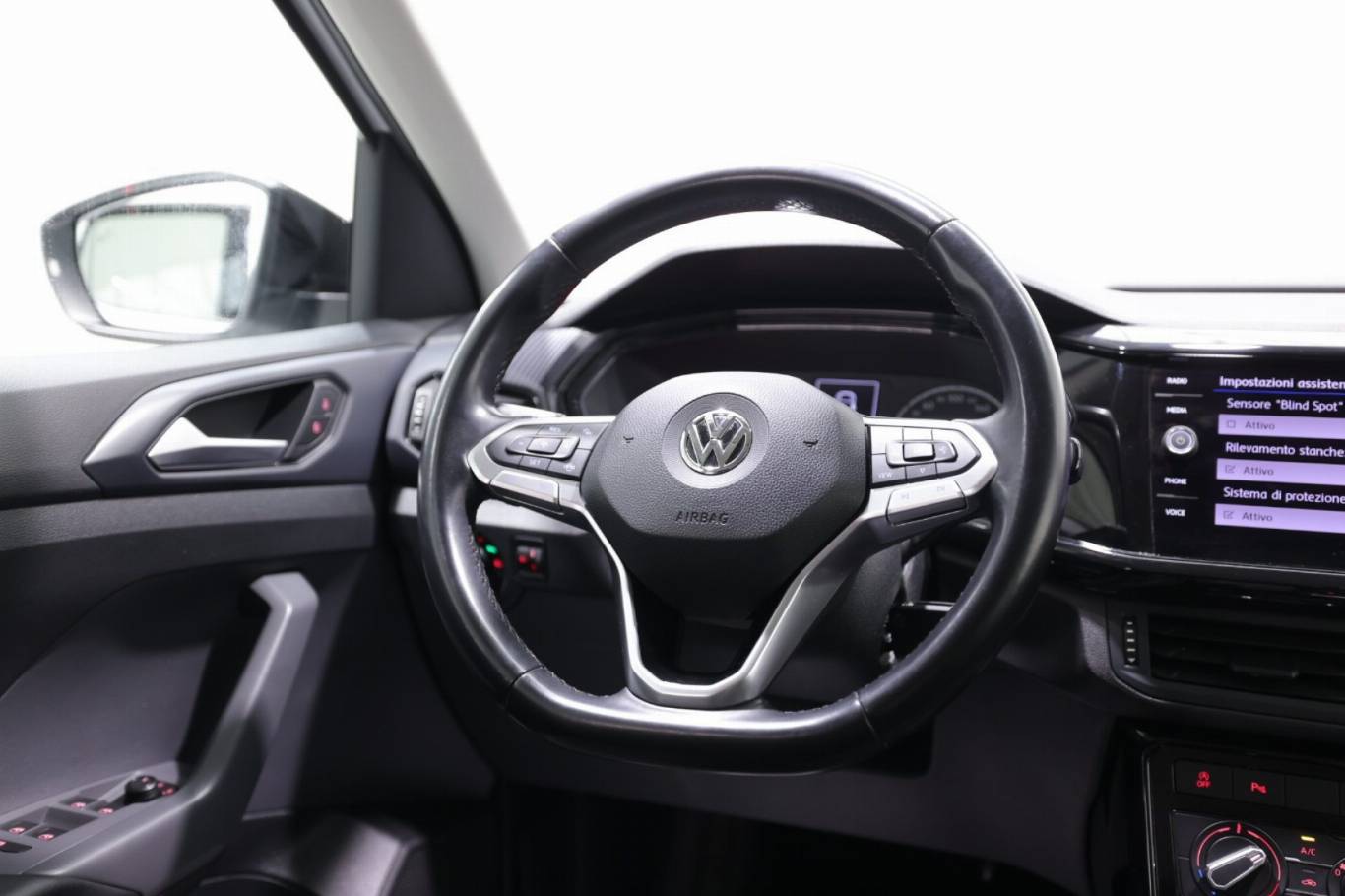 VOLKSWAGEN T-Cross 36