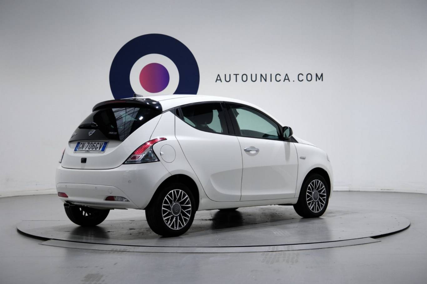 LANCIA Ypsilon 4