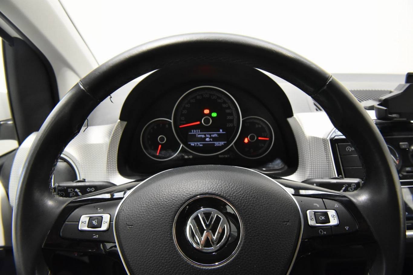 VOLKSWAGEN Up! 15