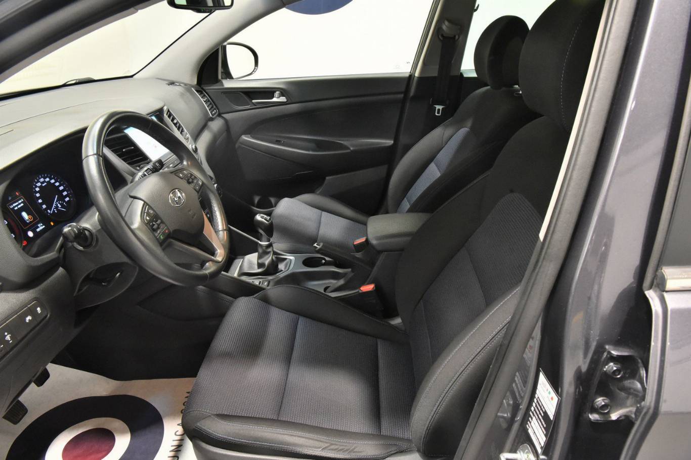HYUNDAI Tucson 4