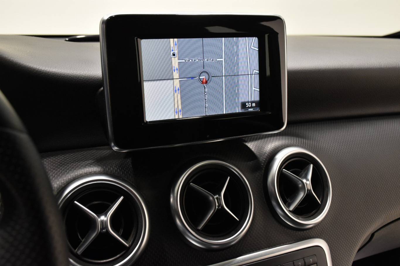 MERCEDES-BENZ A 180 26