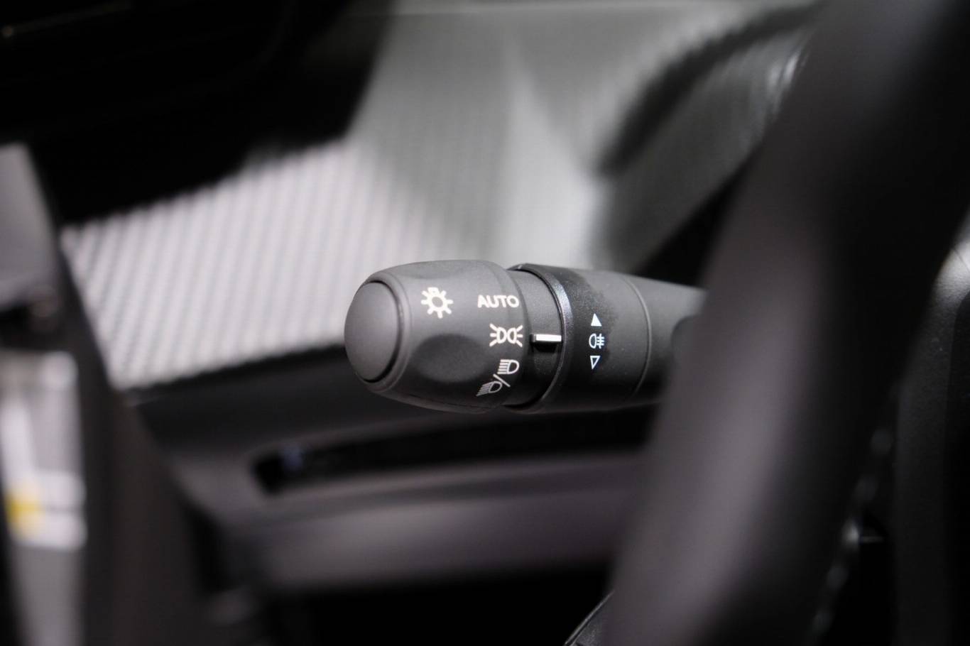 PEUGEOT 2008 24