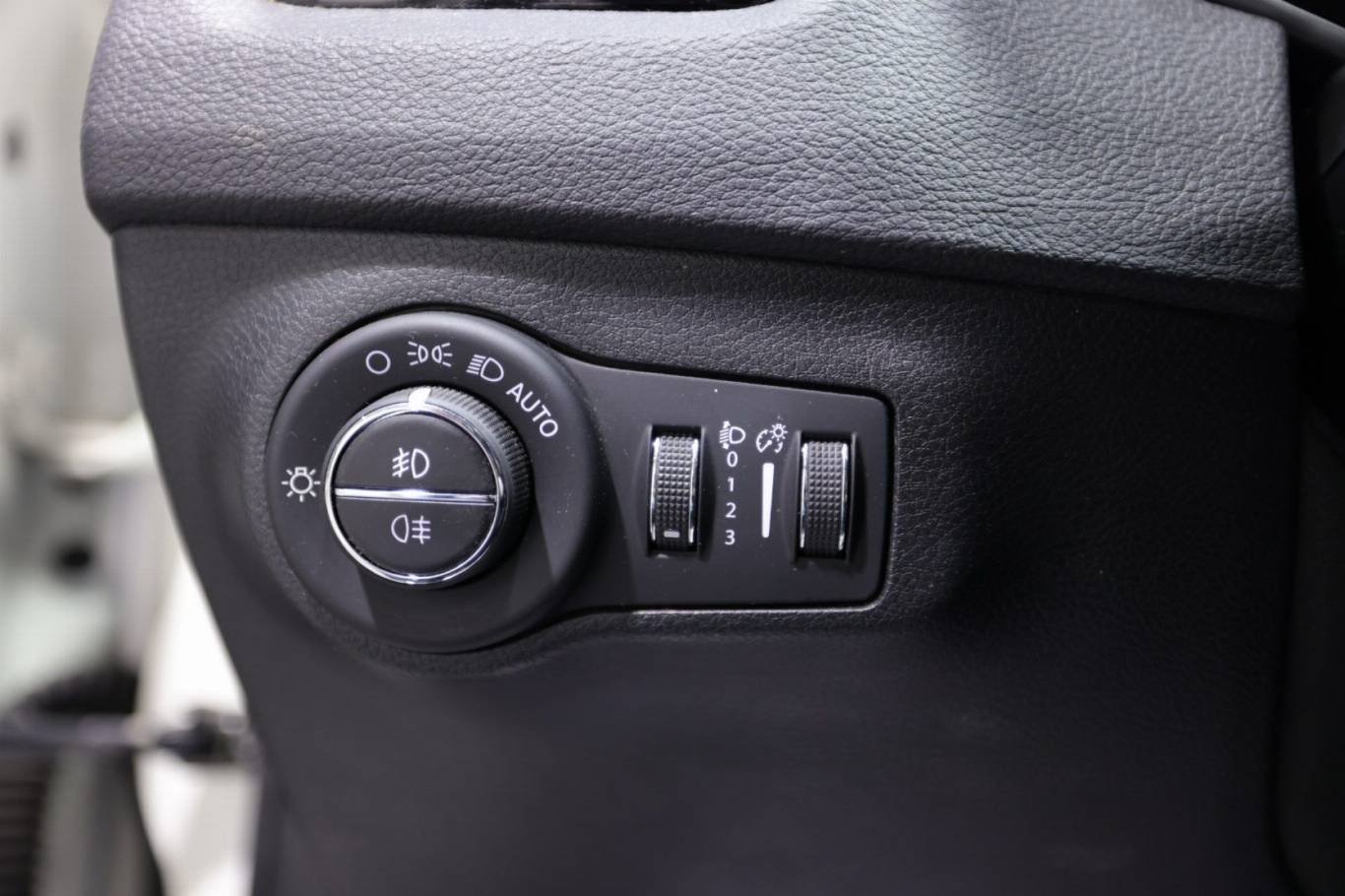 JEEP Compass 25