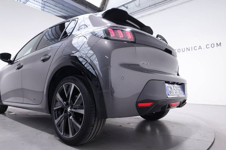 PEUGEOT 208 45