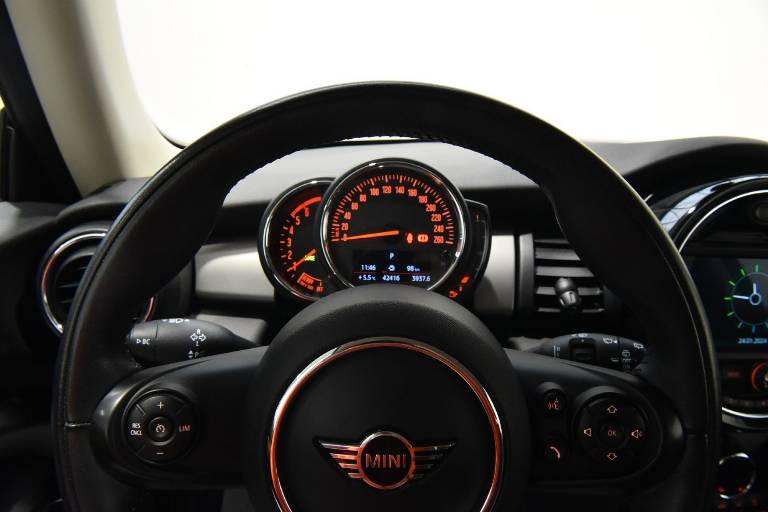 MINI Cooper D 21
