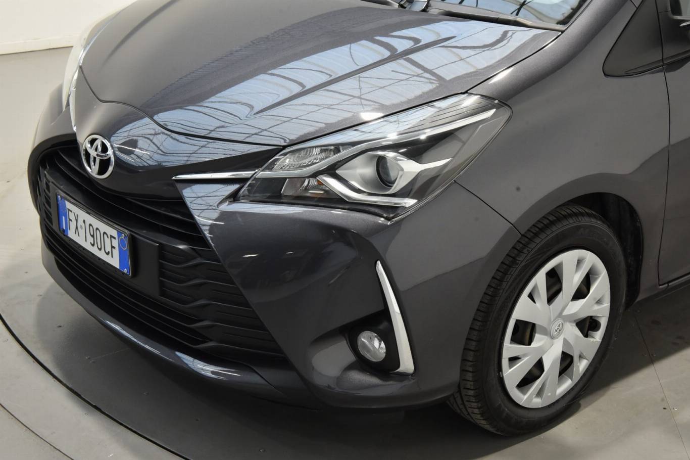 TOYOTA Yaris 38