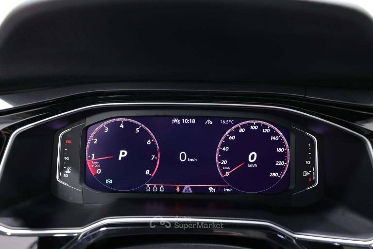VOLKSWAGEN Polo 25