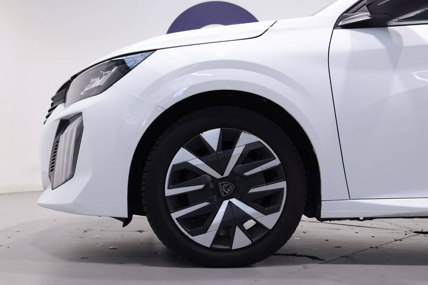 PEUGEOT 208 17