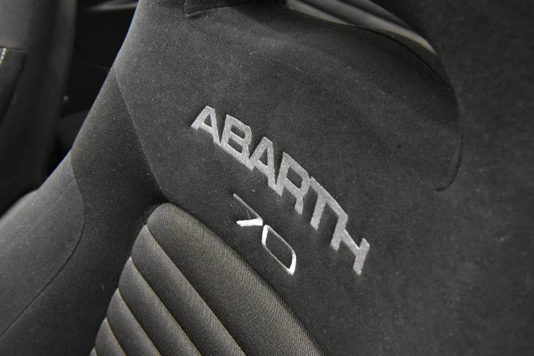 ABARTH 595C 23
