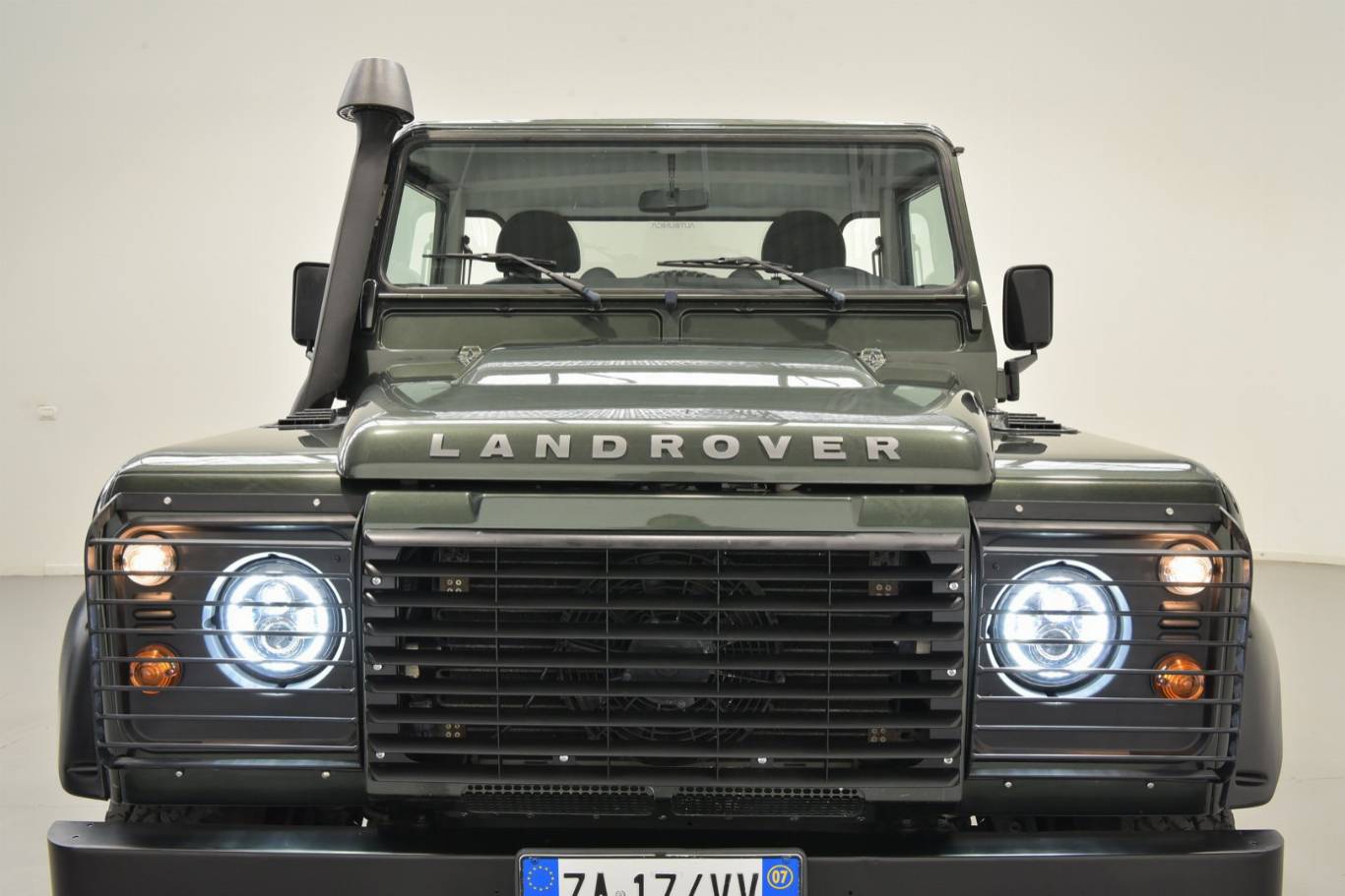 LAND ROVER Defender 53