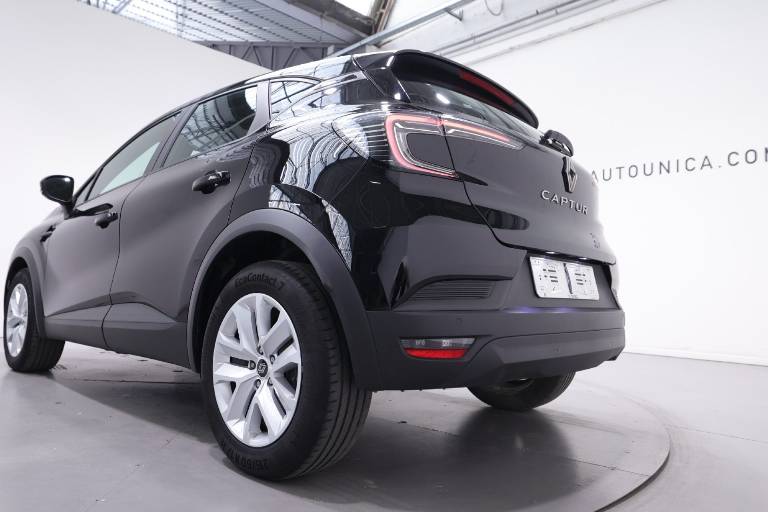 RENAULT Captur 37