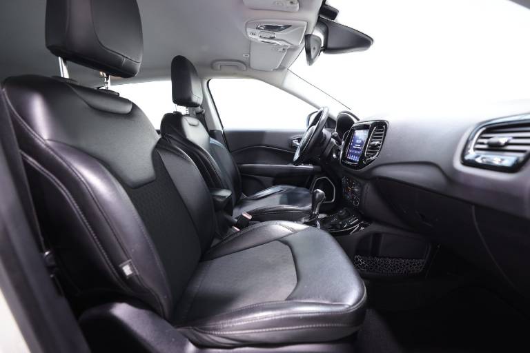 JEEP Compass 52