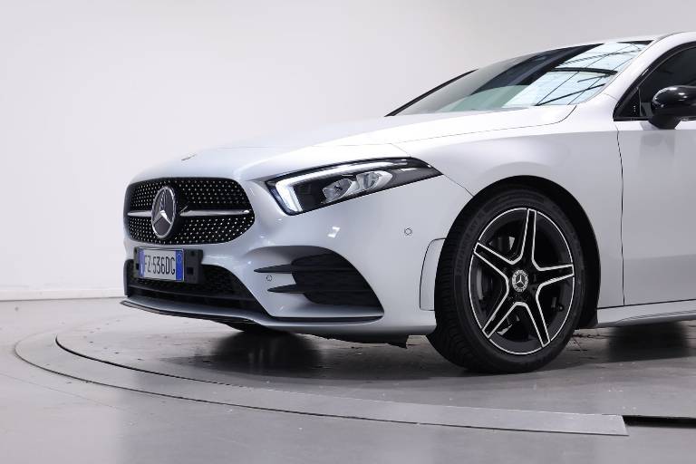 MERCEDES-BENZ Classe A 11