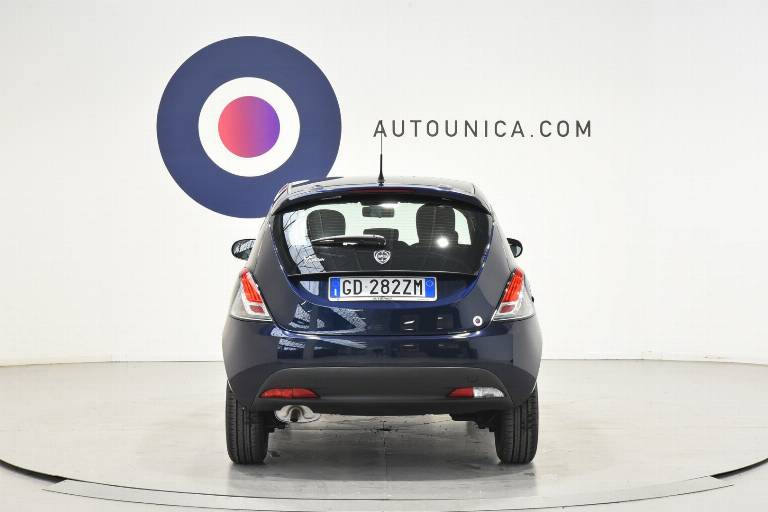 LANCIA Ypsilon 6