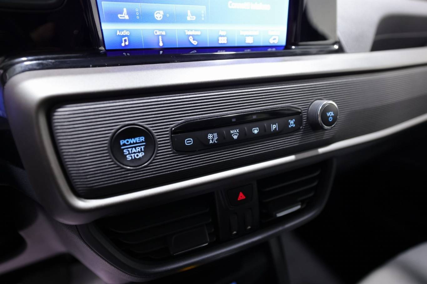 FORD Tourneo Courier 26