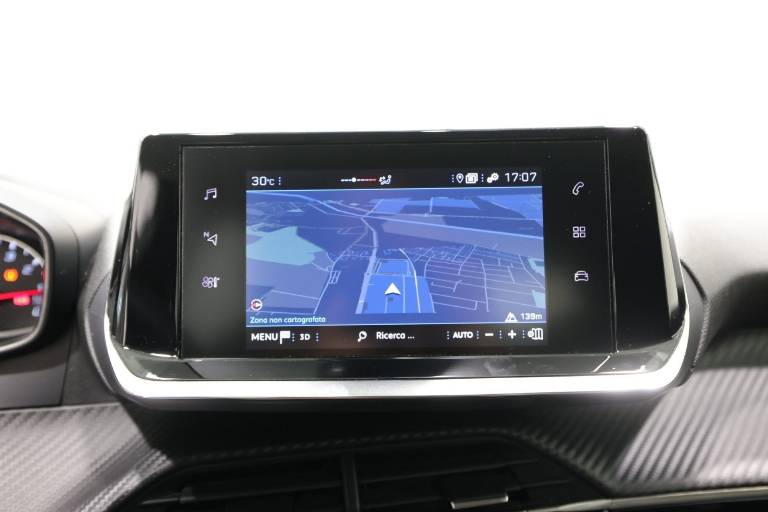 PEUGEOT 208 26