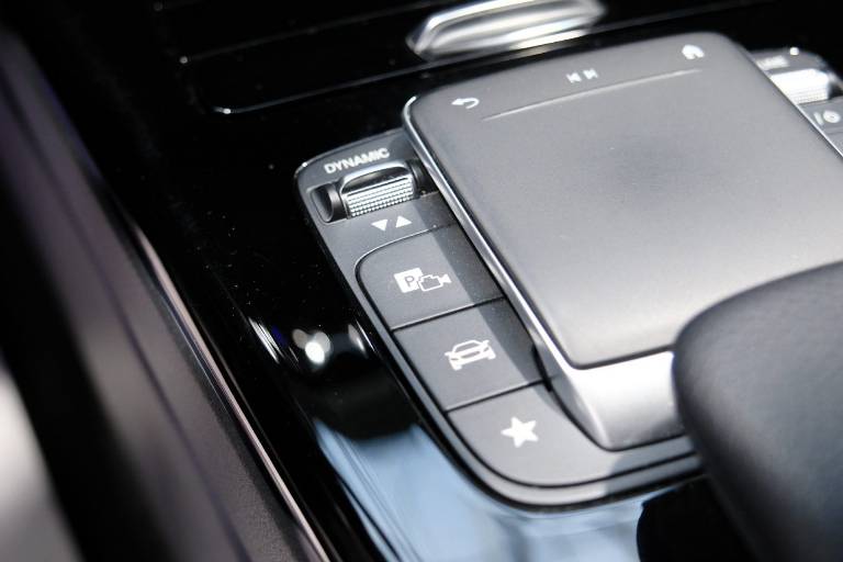 MERCEDES-BENZ A 200 36