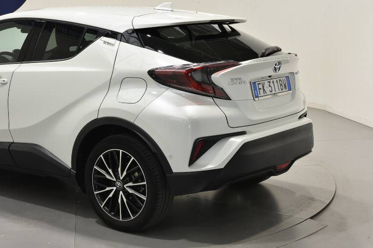TOYOTA C-HR 34
