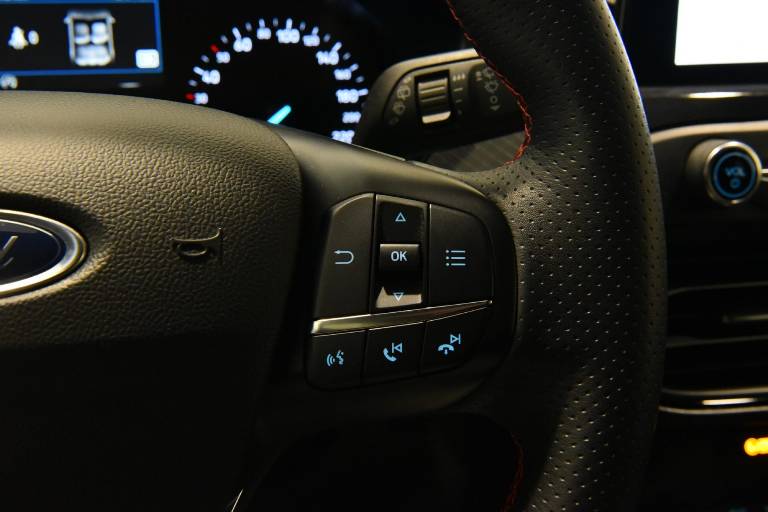 FORD Focus 8