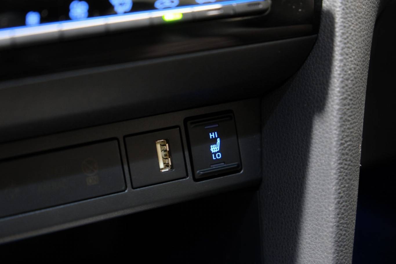 TOYOTA Yaris Cross 30