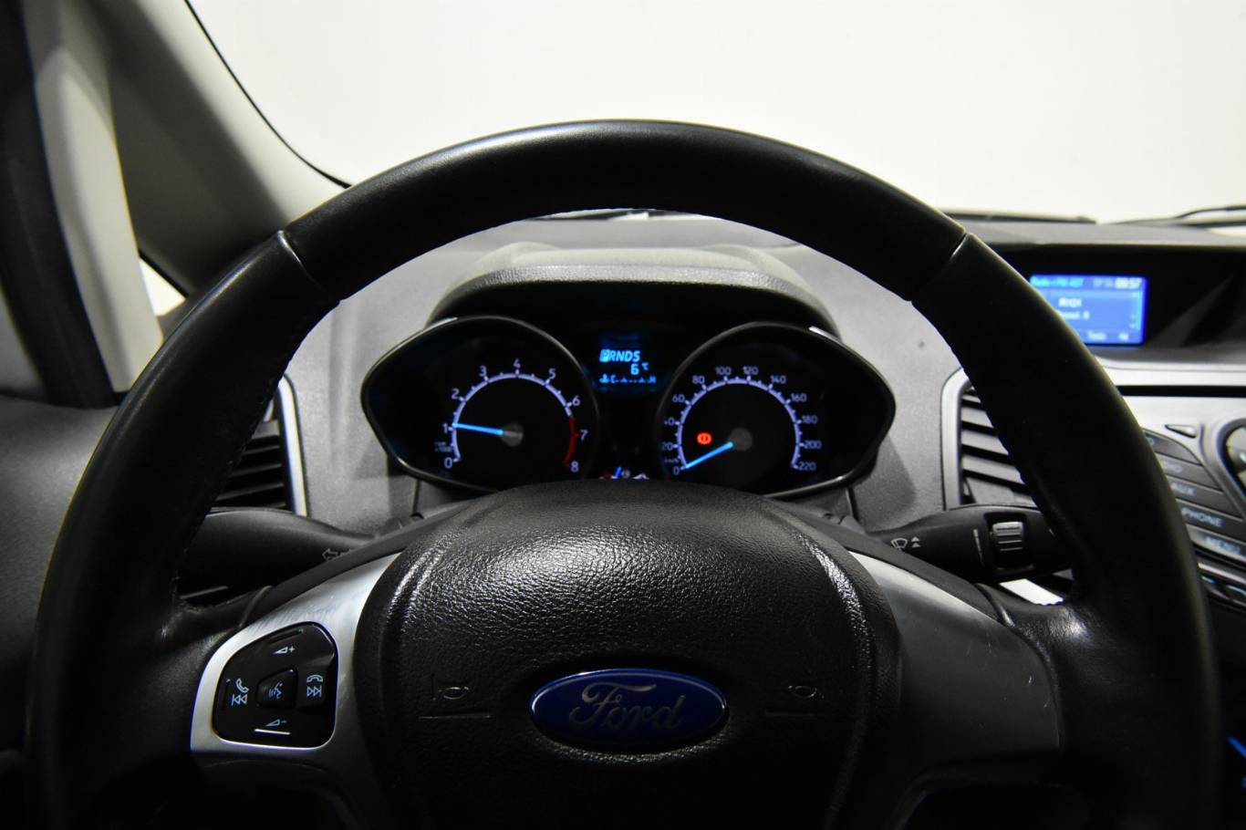 FORD EcoSport 11