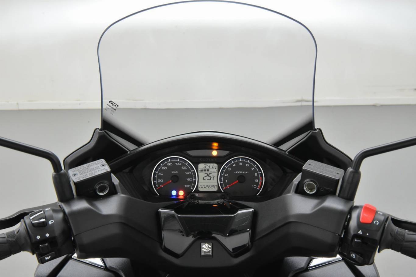 SUZUKI Burgman AN 400 14