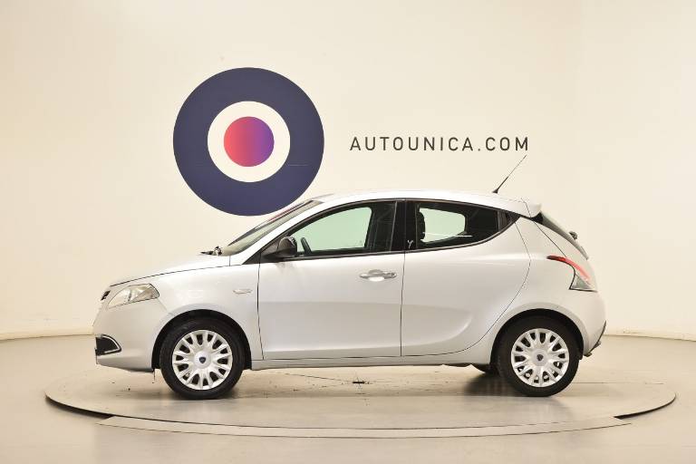 LANCIA Ypsilon 12