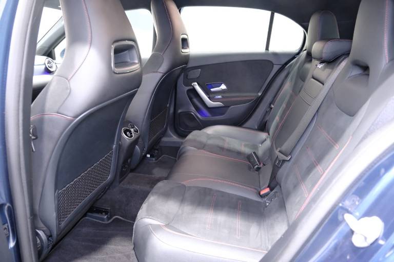 MERCEDES-BENZ A 180 38