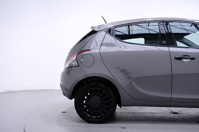 LANCIA Ypsilon 43