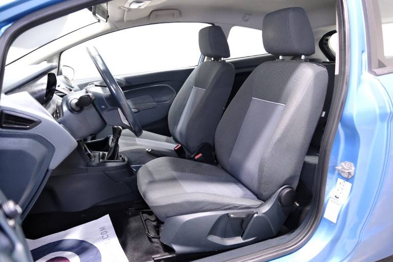 FORD Fiesta 17