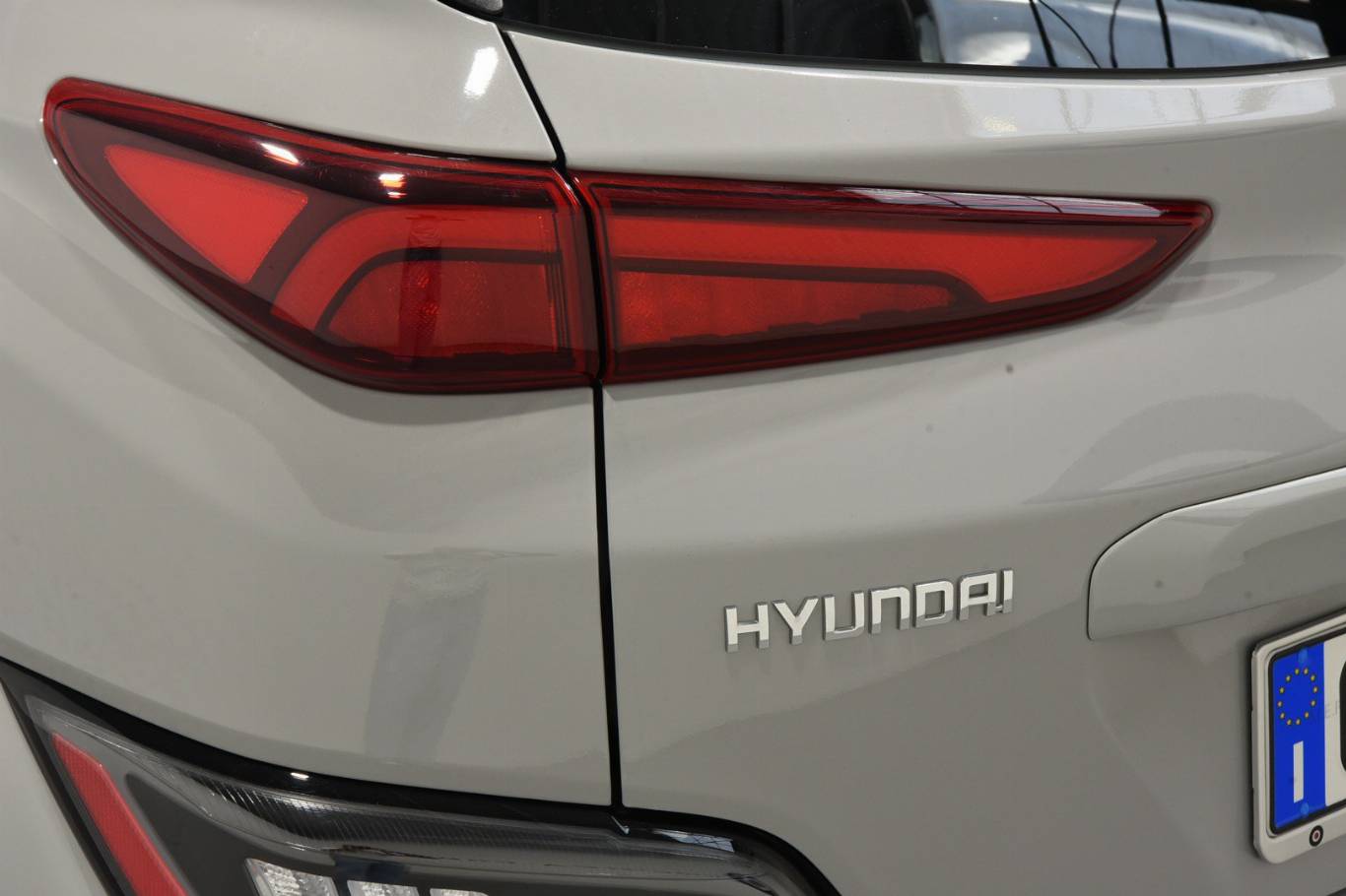HYUNDAI Kona 52