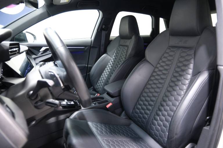 AUDI RS3 6