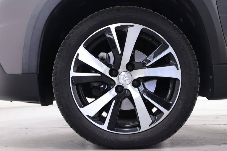 PEUGEOT 2008 13