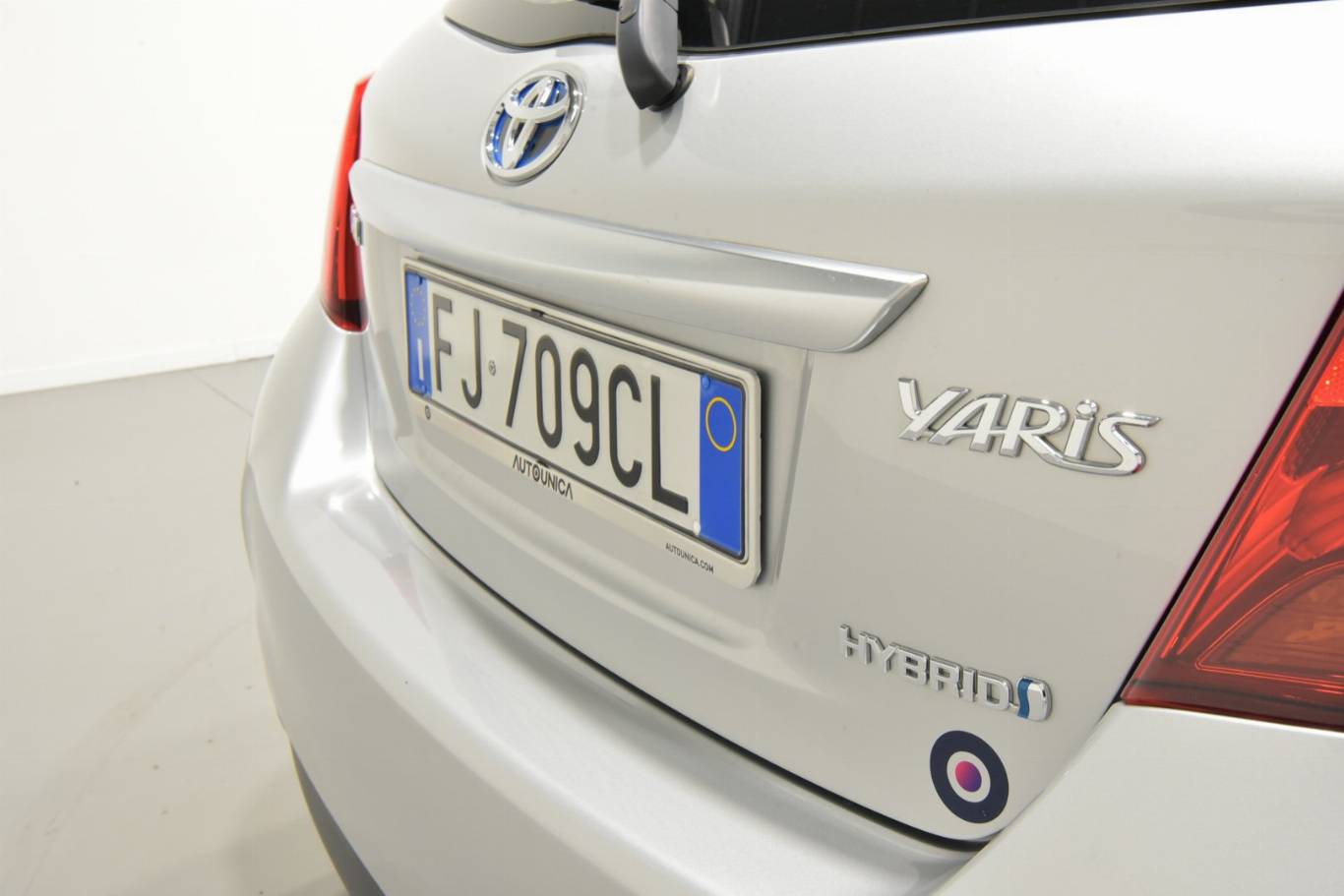TOYOTA Yaris 68