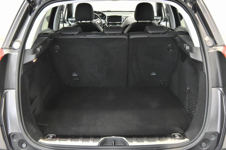 PEUGEOT 2008 12