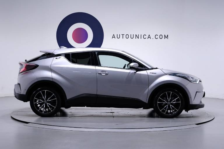 TOYOTA C-HR 4