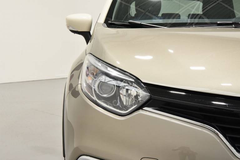 RENAULT Captur 17