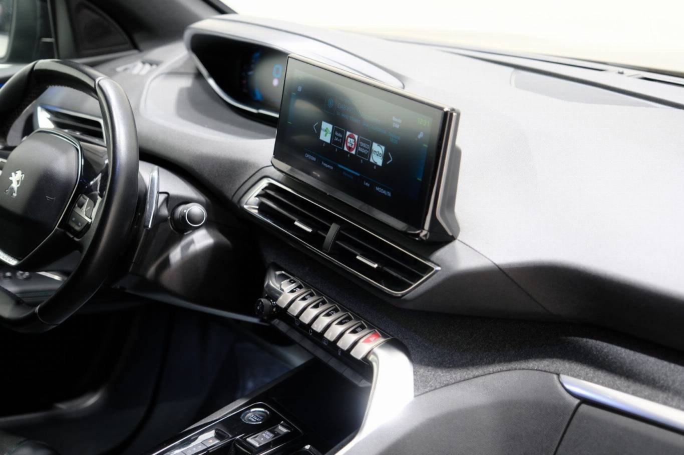 PEUGEOT 3008 57