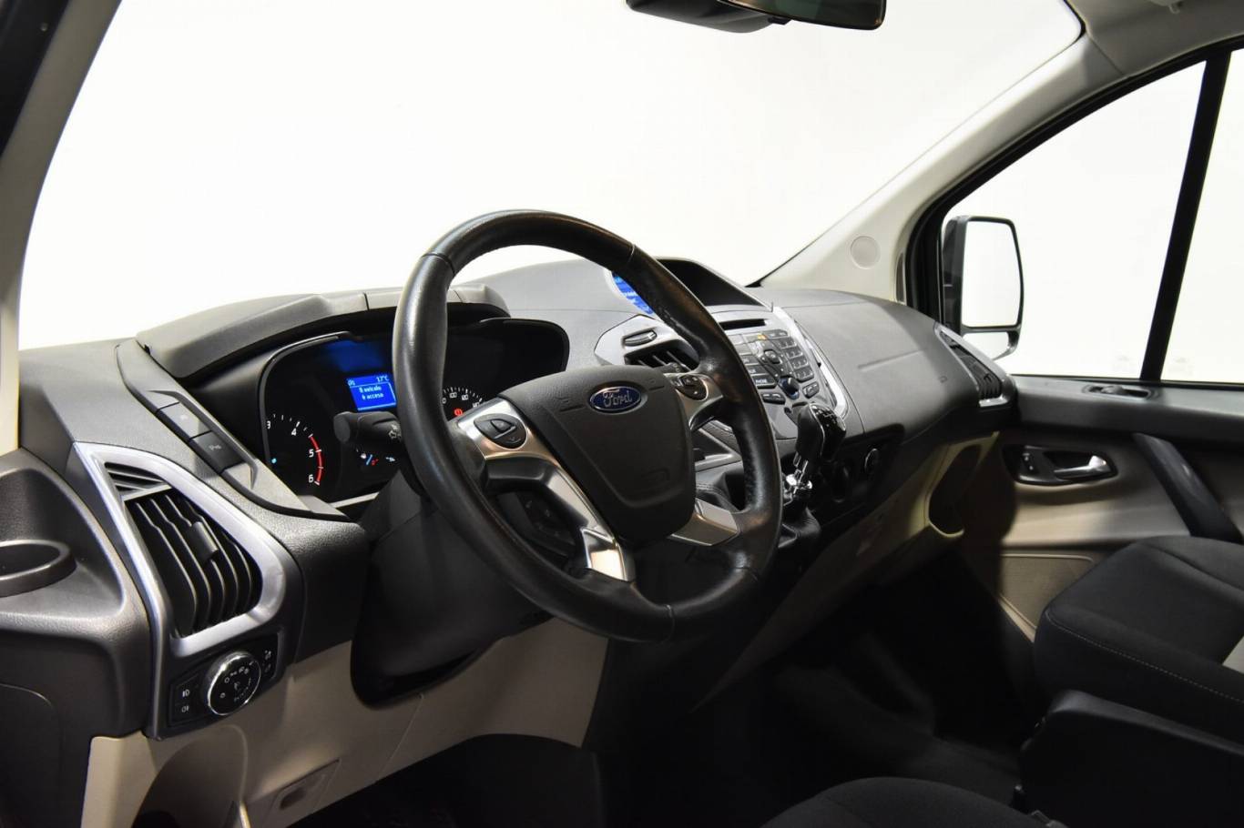 FORD Tourneo Custom 2