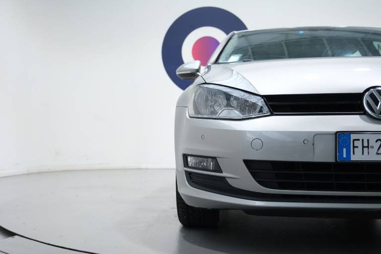 VOLKSWAGEN Golf 45